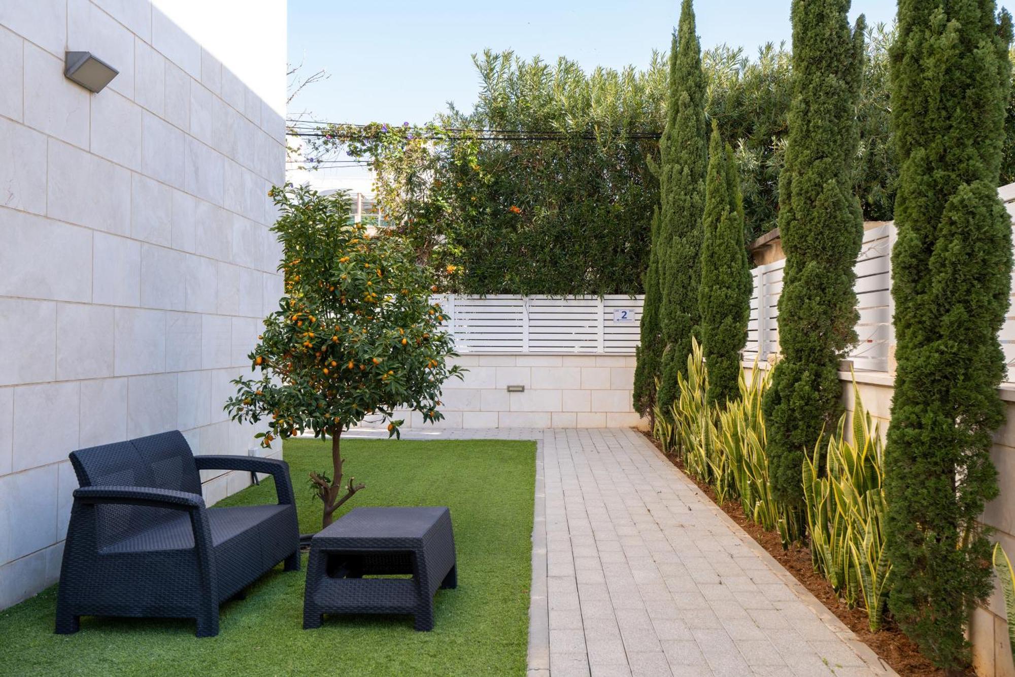 Balfour Sea View City Center Nahariya Esterno foto
