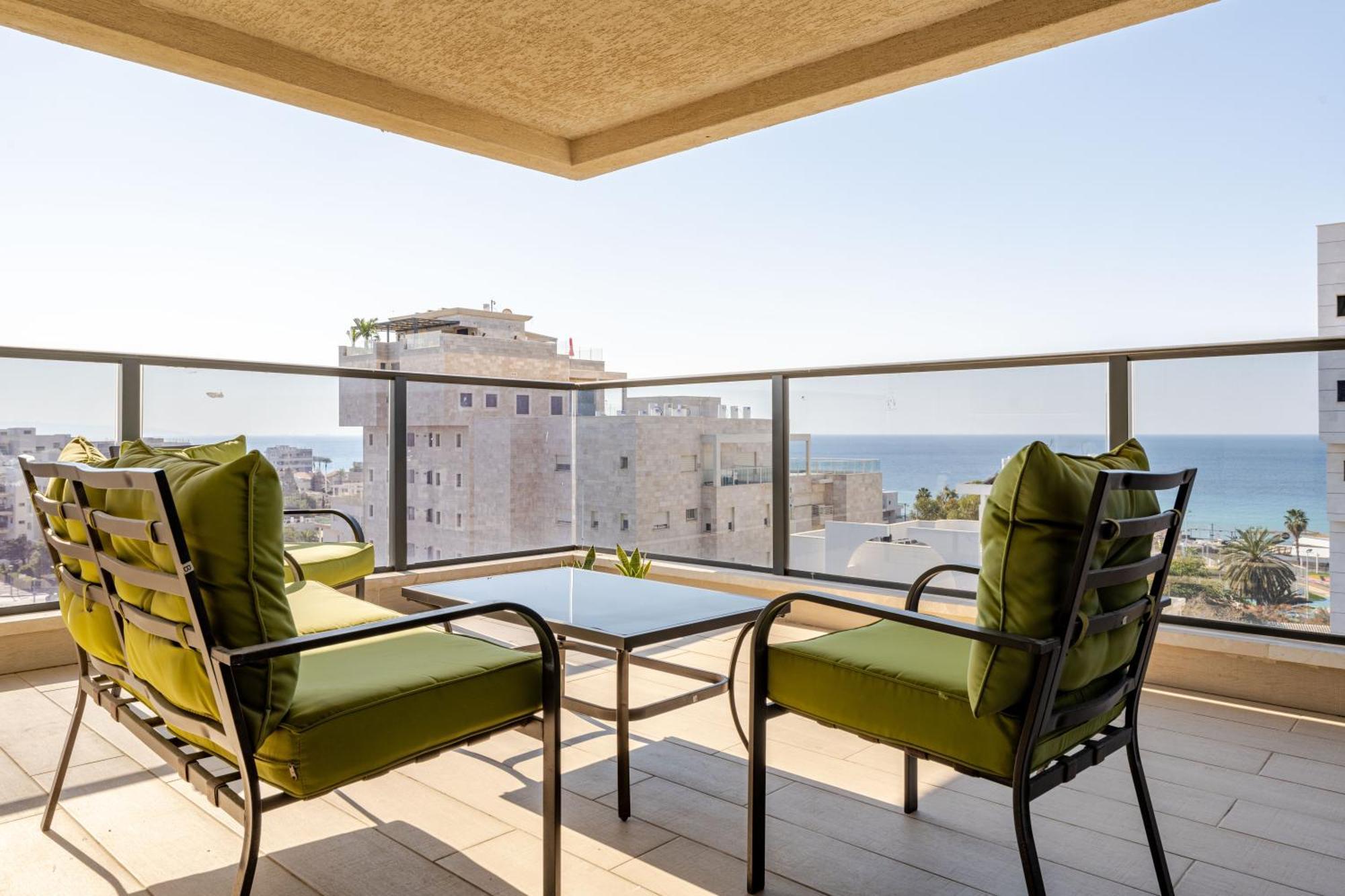 Balfour Sea View City Center Nahariya Esterno foto