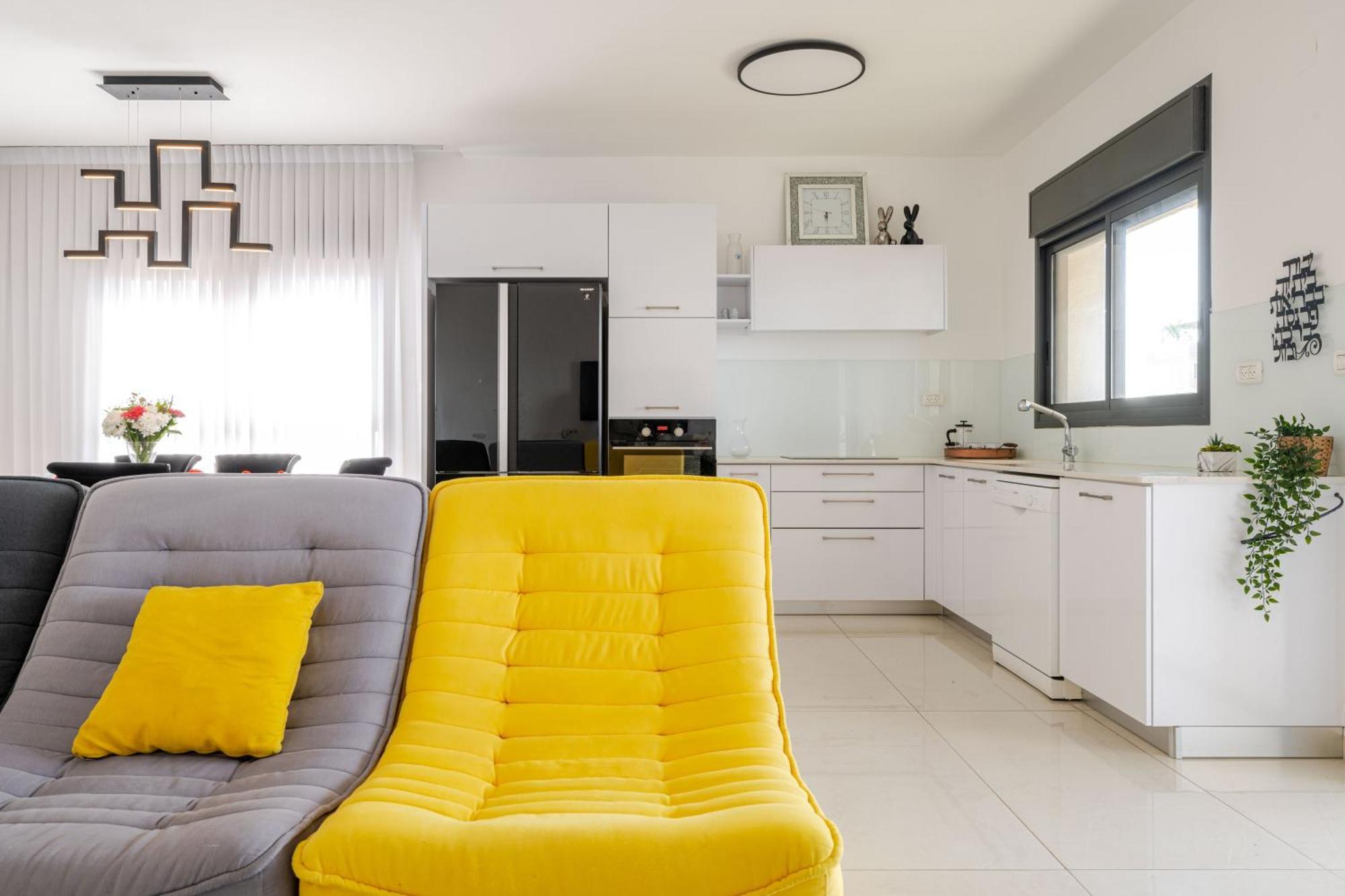 Balfour Sea View City Center Nahariya Esterno foto