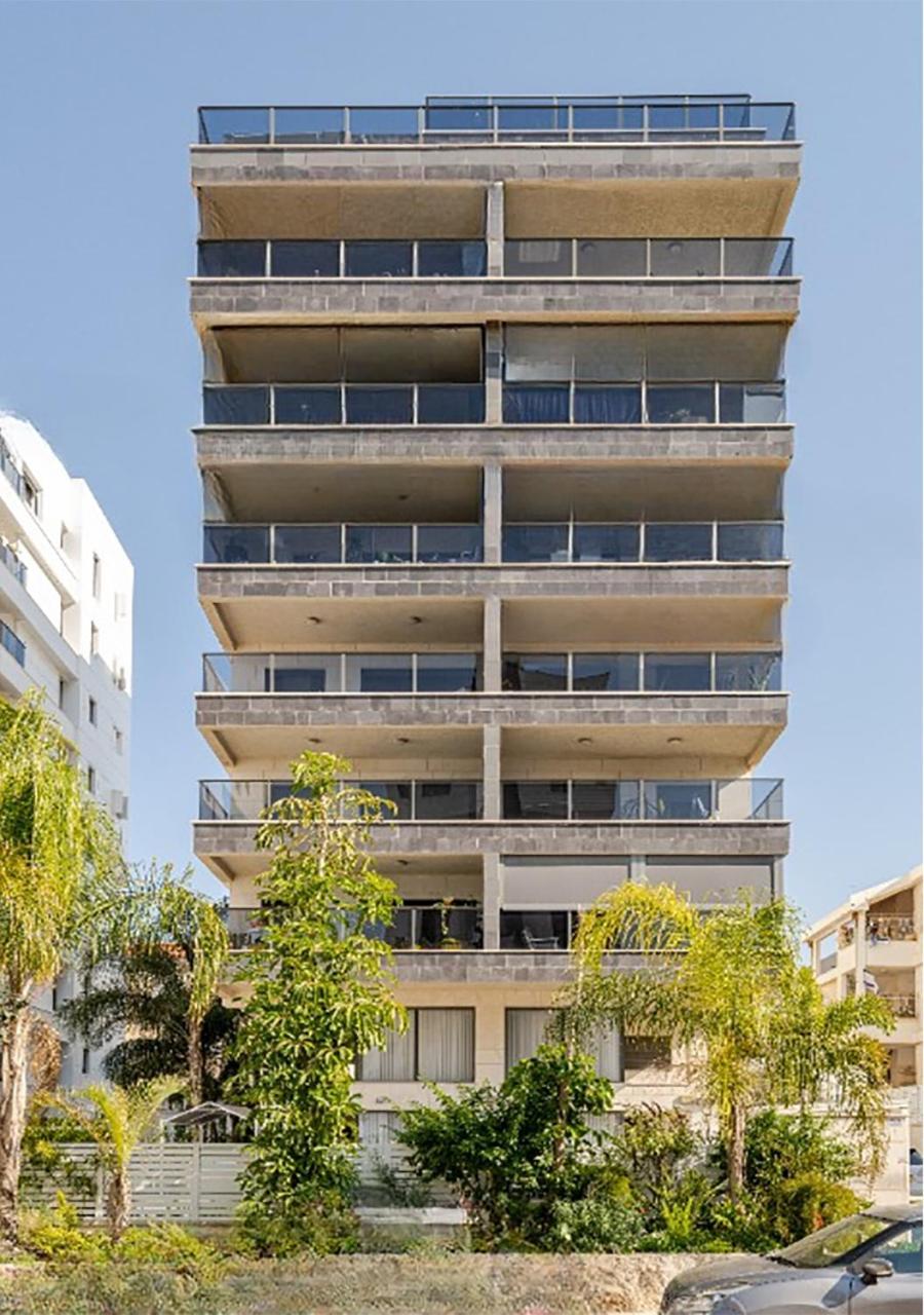 Balfour Sea View City Center Nahariya Esterno foto