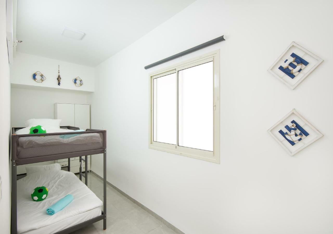 Balfour Sea View City Center Nahariya Esterno foto